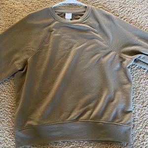 H and m crew neck